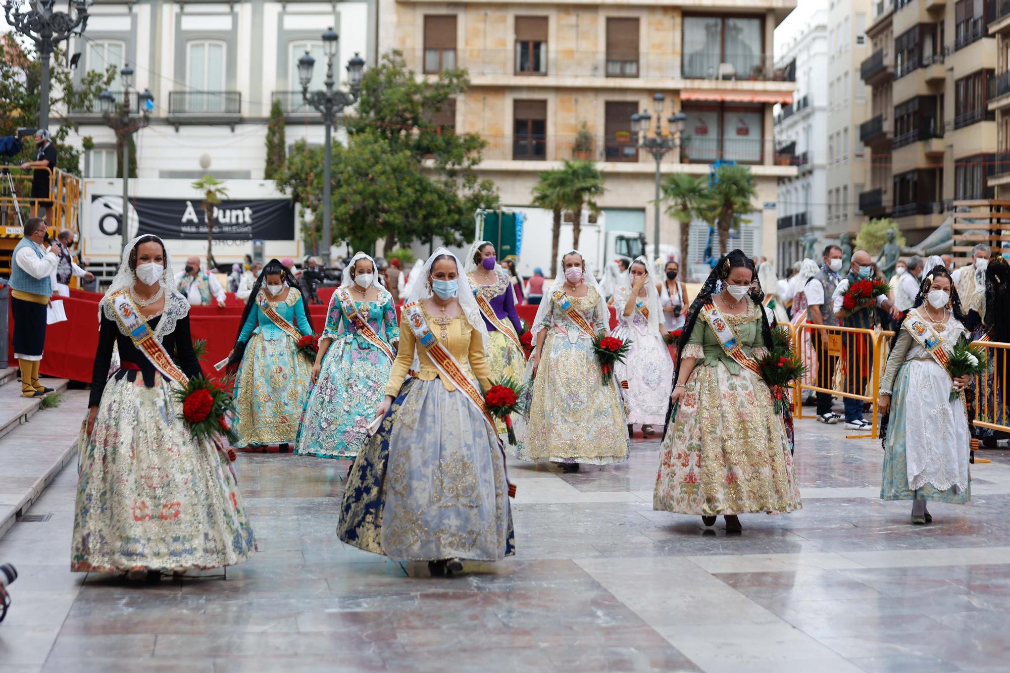 Búscate en el segundo día de Ofrenda por la calle Caballeros (entre las 17.00 y las 18.00 horas)