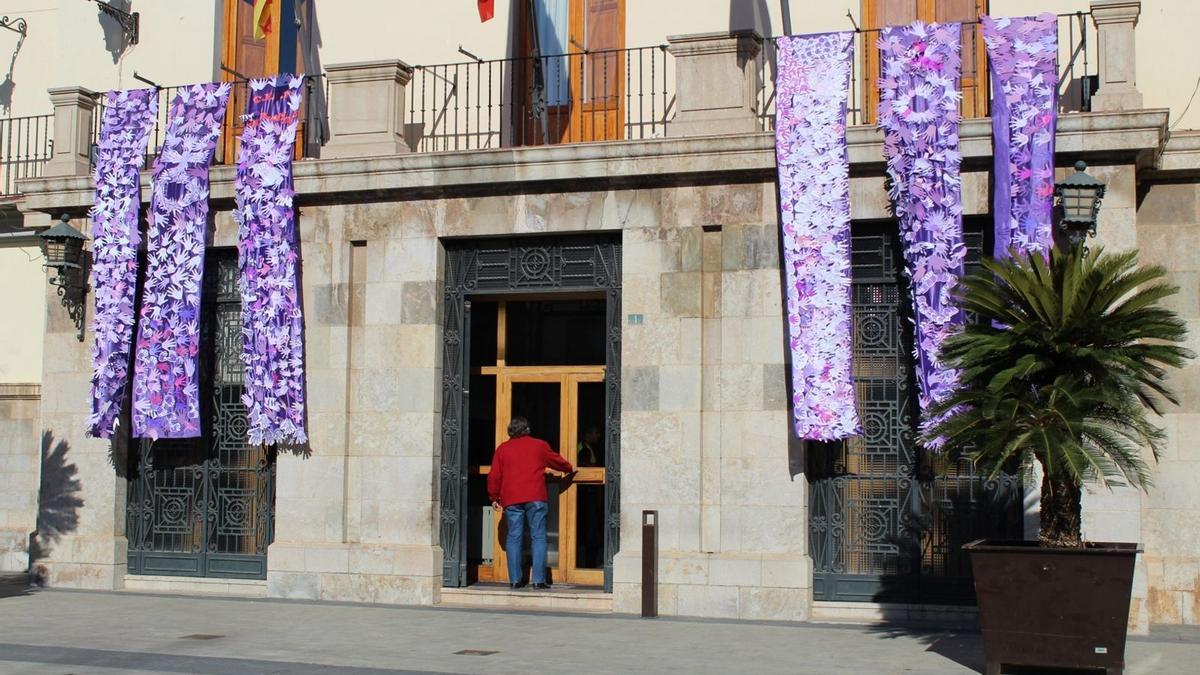 El Ayuntamiento de Nules se suma un año más a la conmemoración del 25N.