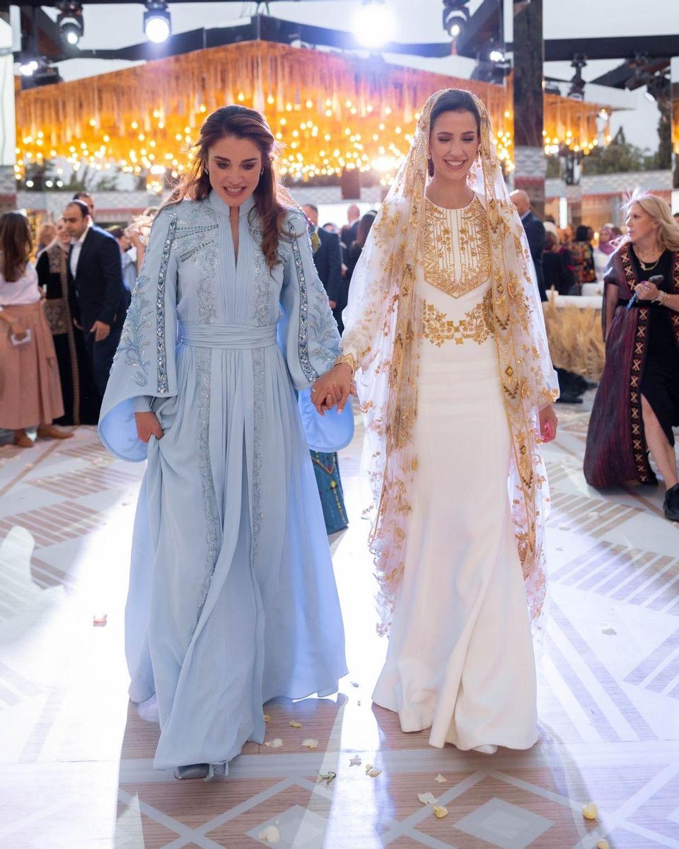 Rania de Jordania con Rajwa al Saif