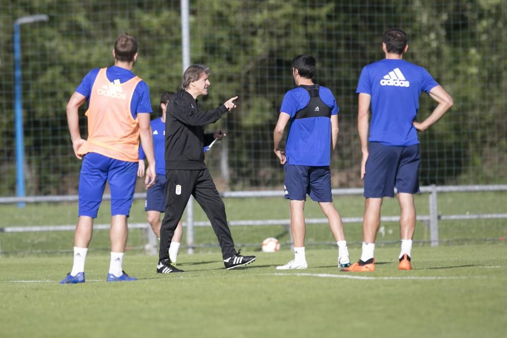 Primer día de Egea en el Oviedo tras su vuelta.