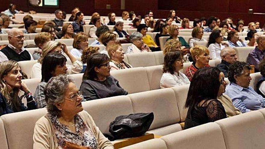 Público asistente a la jornada sobre el cáncer de mama celebrada el año pasado dentro de los Foros de Salud.