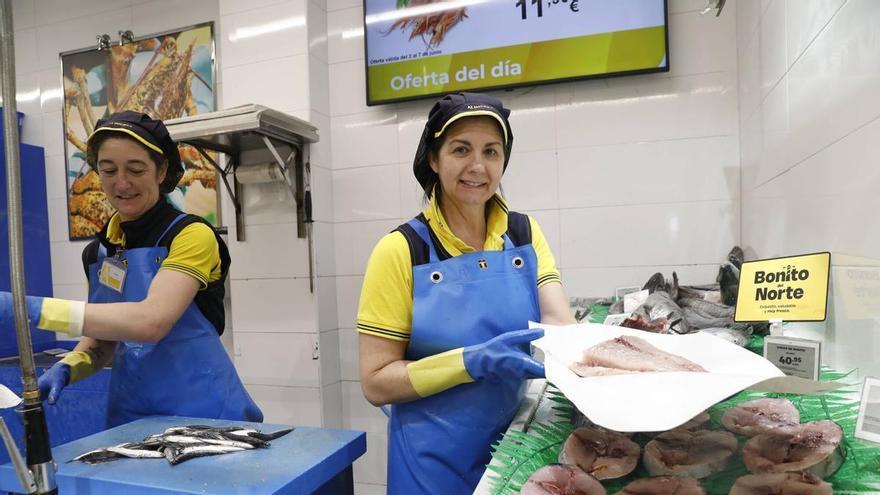 Bonito, bueno y a precios elevados: El primer túnido de la temporada llega a Avilés con alta demanda