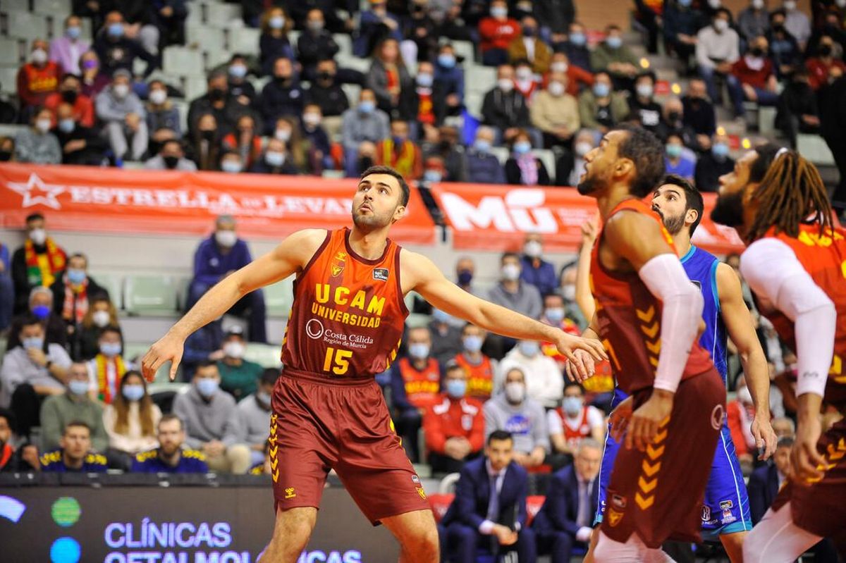 Emanuel Cate, con la camiseta de la Catedral de Murcia, en el encuentro ante el San Pablo Burgos.