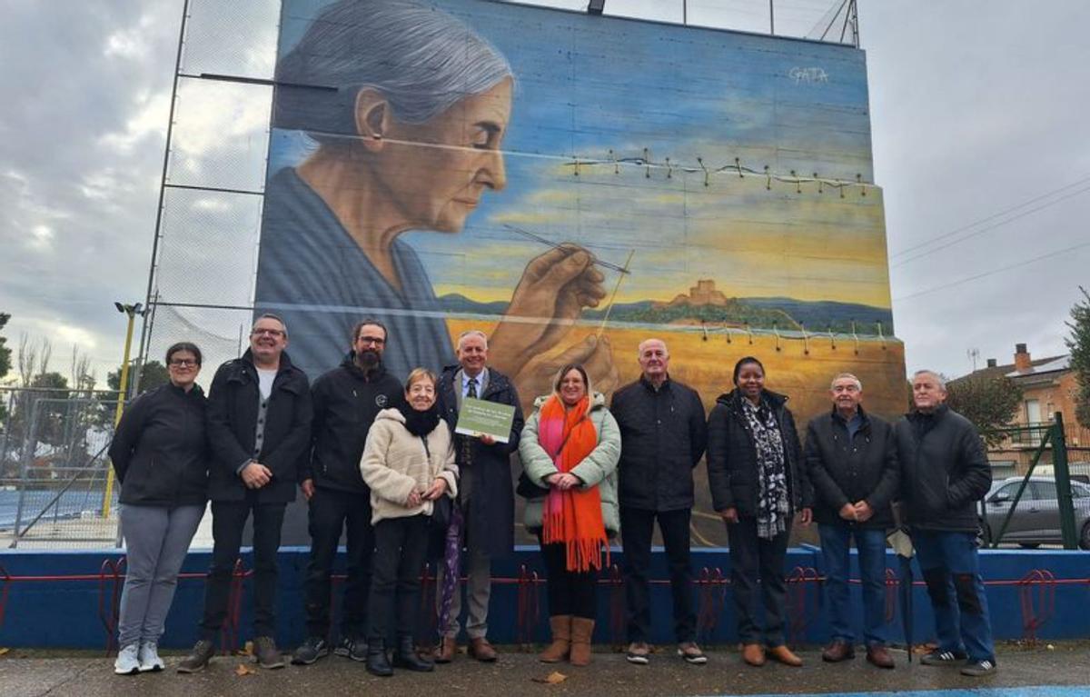 Visita al mural de David Gatta en Almudévar.