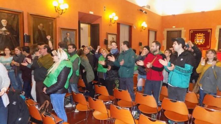 Activistes de la PAHC van entrar al ple de dijous passat per pressionar l&#039;Ajuntament en el cas de Zadik