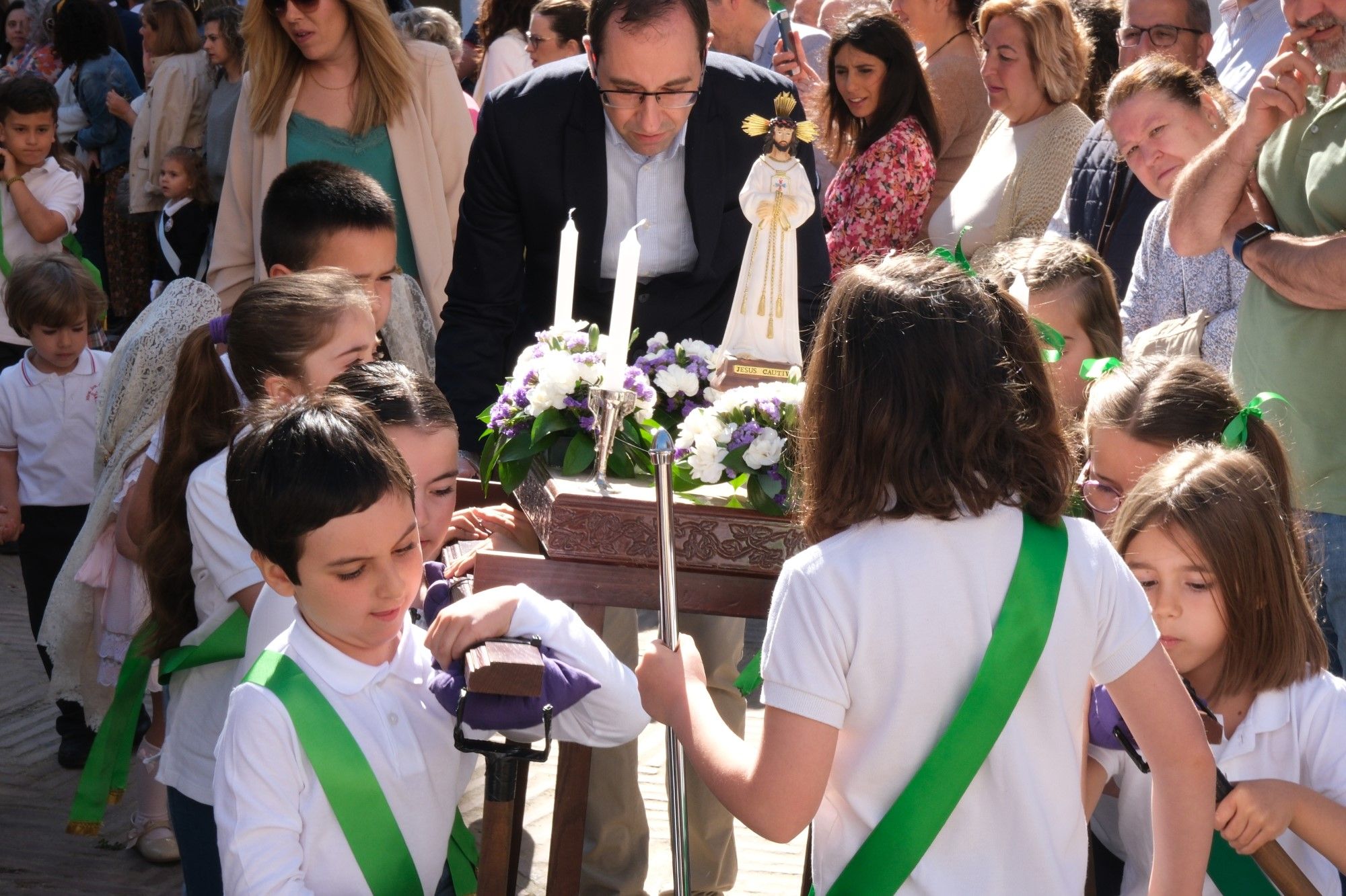 Concentración de tronos chicos en Antequera