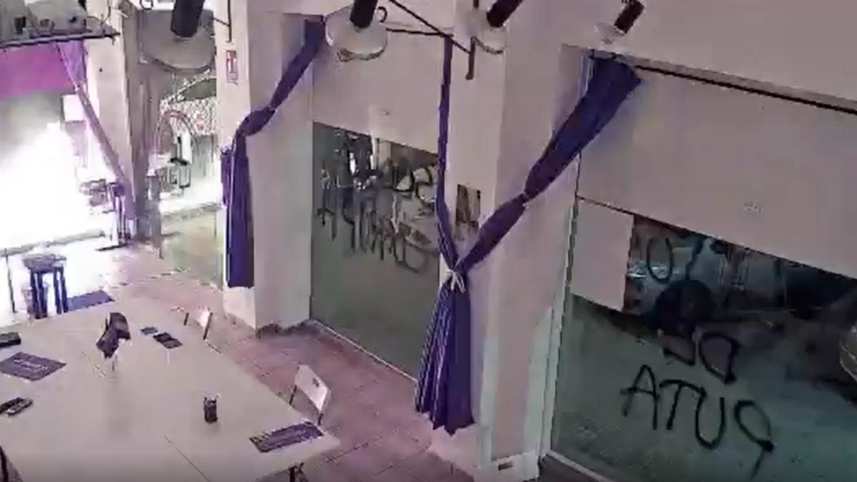 Atacan con cócteles molotov la sede de Podemos en Cartagena