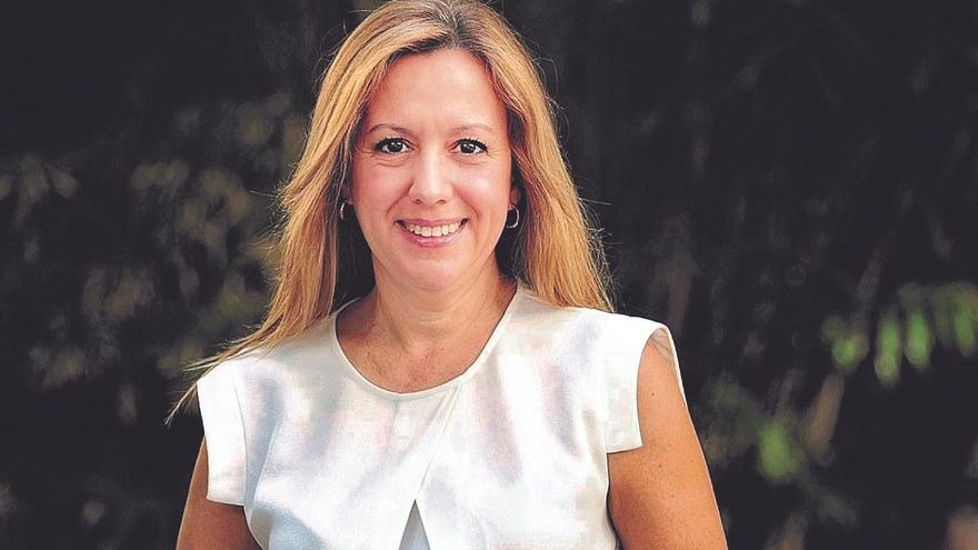 «I would like to be the first woman president of the Cabildo de Tenerife»