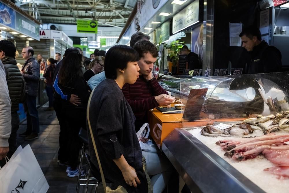 Desmadre en el mercado de Santa Catalina