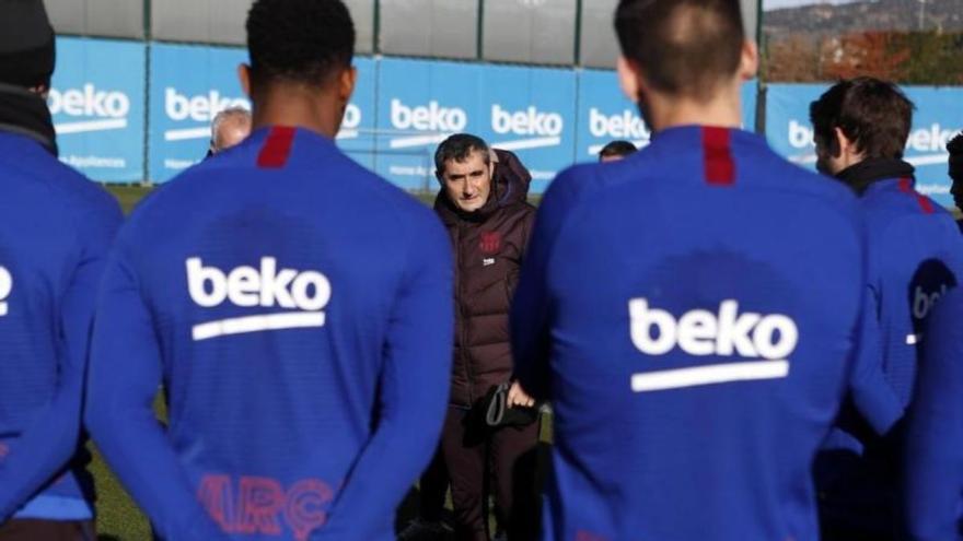 Así ha sido el reencuentro entre Ernesto Valverde y los jugadores del FC Barcelona