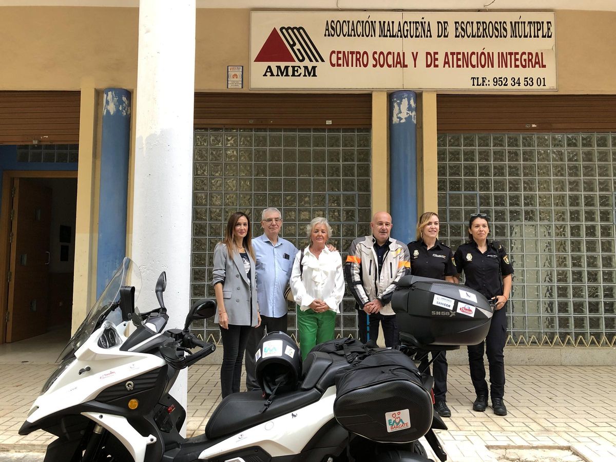 Teresa Porras y Elisa Pérez de Siles reciben a Prudencio en Málaga