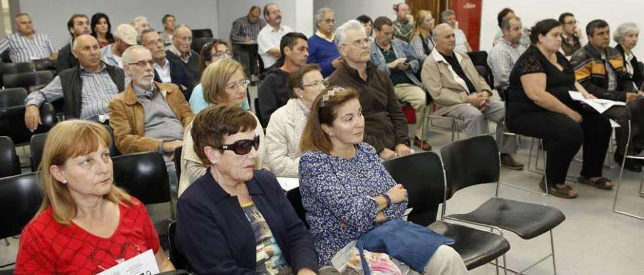 Parte del público que asistió al acto.