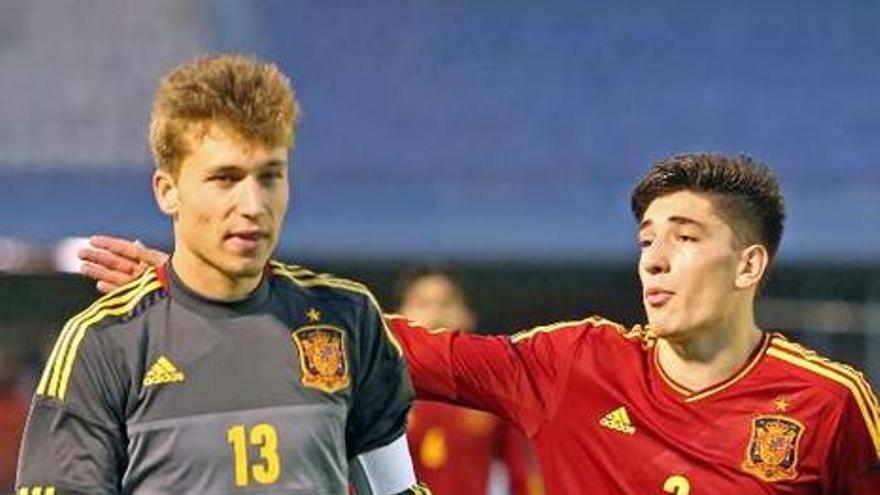 Rubén Blanco, con Héctor Bellerín, ayer.