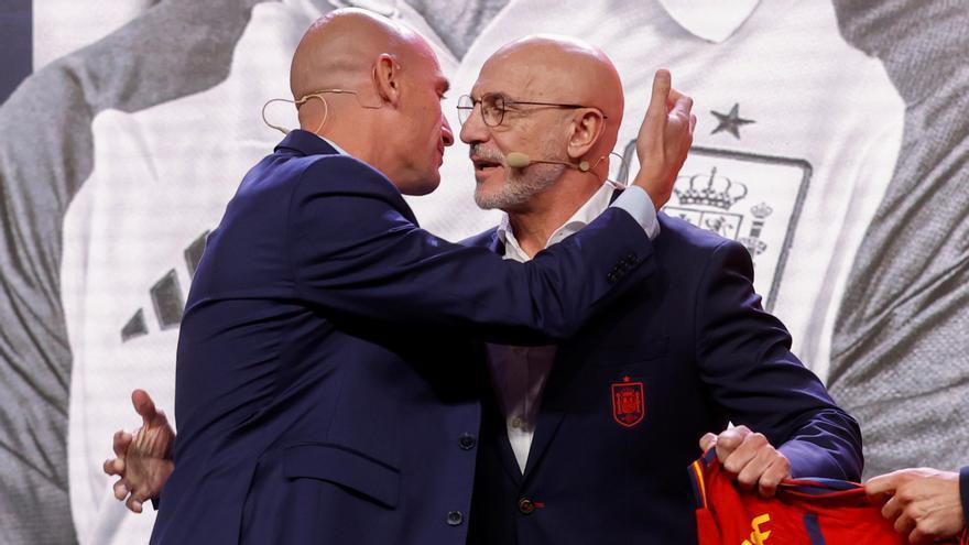 Rubiales, presidente de la federación española, y Rubiales, en la presentación del técnico como nuevo seleccionador español.