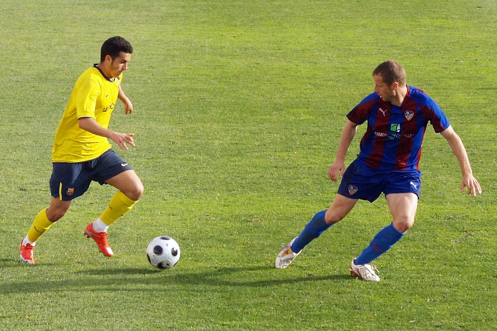 Repaso en imágenes a los 50 años del estadio Luis Suñer de Alzira