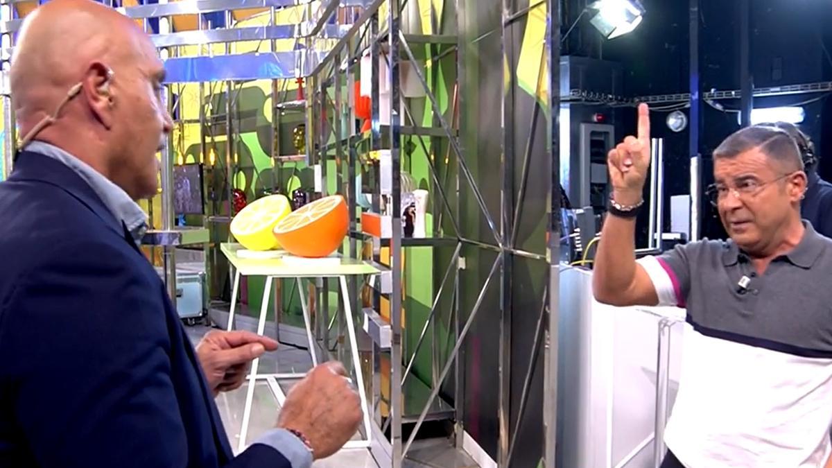 Jorge Javier Vázquez es riu dels ‘haters’ a ‘Sálvame’: «El nan dictador soc jo» Jorge Javier Vázquez es riu dels ‘haters’ a ‘Sálvame’: «El nan dictador soc jo»