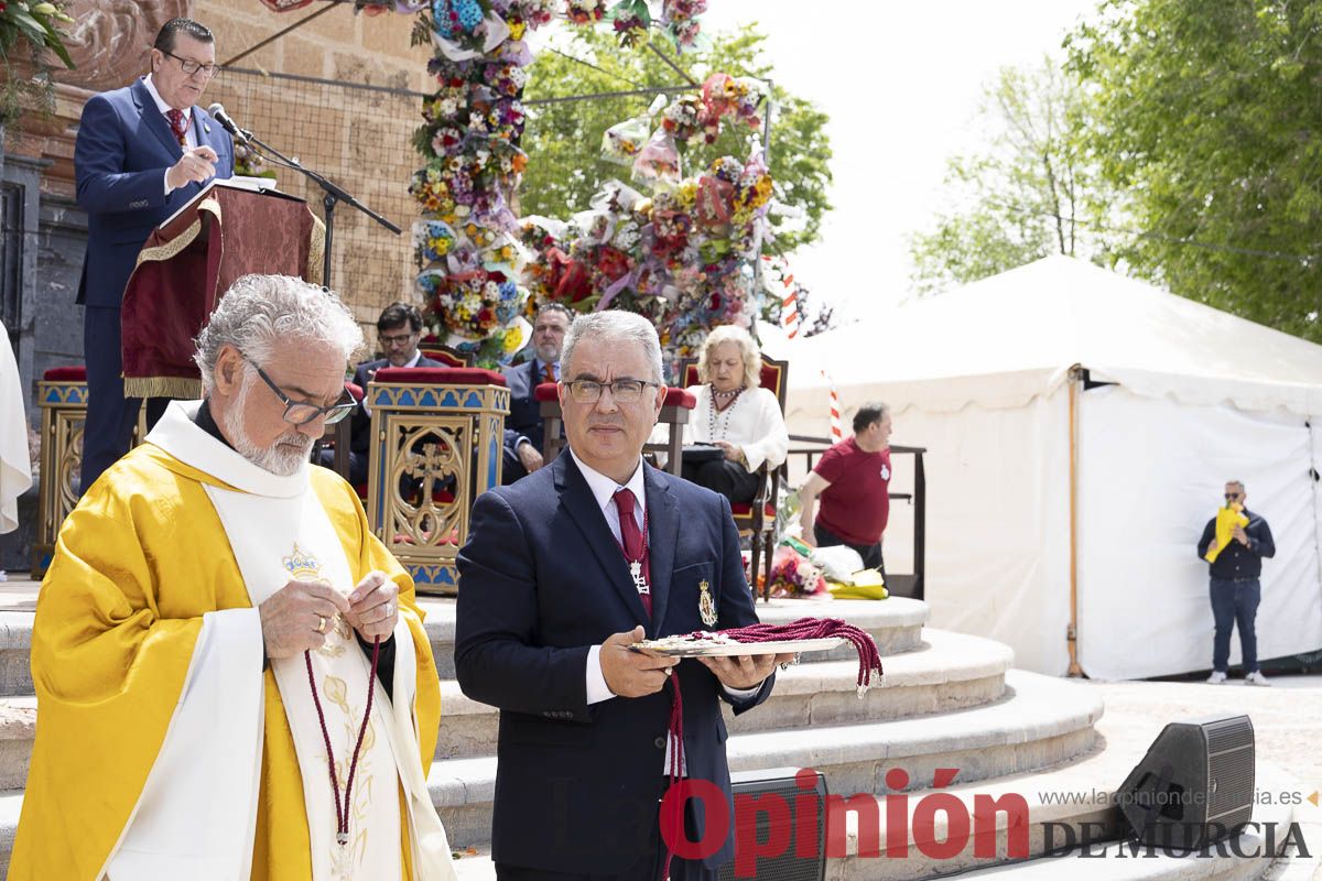 Fiestas de Caravaca | Imposición de cruces a los nuevos hermanos cofrades de la Vera Cruz