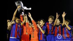 marcosl36721358 el infaltil del f c  barcelona proclamado campeon de la liga161229230130