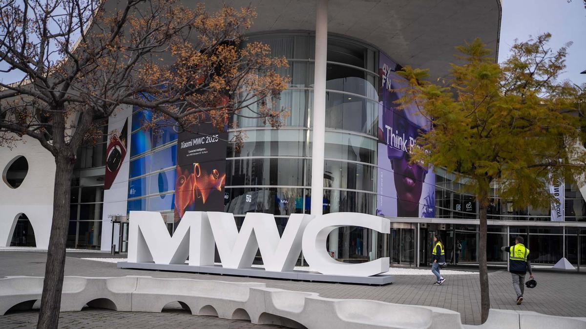 Trabajadores en el Mobile World Congress 2025