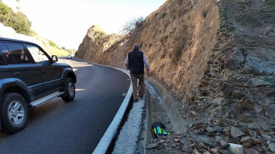 El último tramo a pie hasta Monte Dorado es el más peligroso para los peatones porque los coches pasan muy cerca.