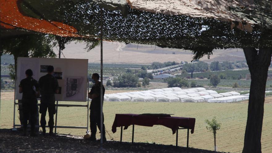 La ministra de Defensa visita los terrenos de La Rinconada donde se ubicará la base logística del Ejército