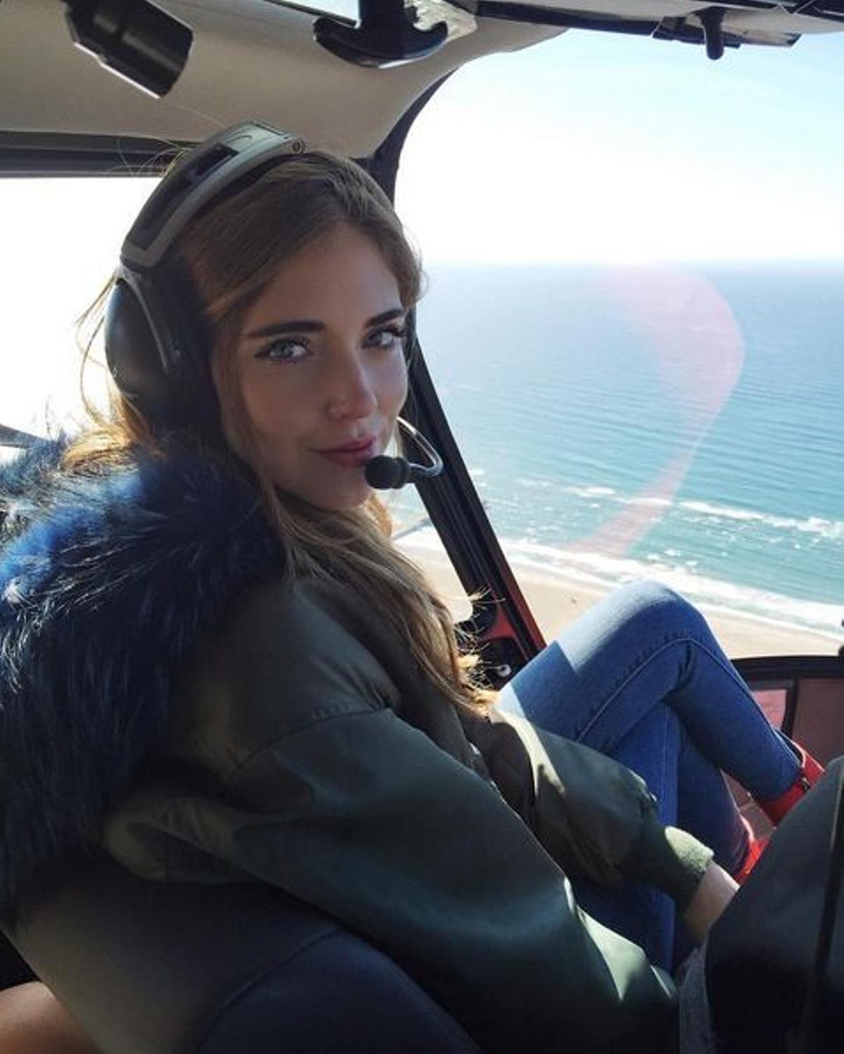 Chiara Ferragni con la parka de moda Ducie