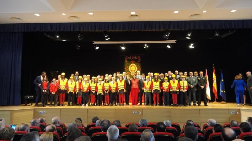 Acto de entrega del reconocimiento a los centros.