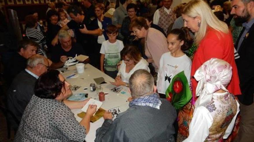 La Palmera luce cerámica valenciana en su semana cultural