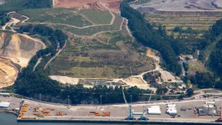 Abrir paso a los colosos de Asturfeito: adjudican los accesos a la parcela de la compañía en el Puerto de Avilés