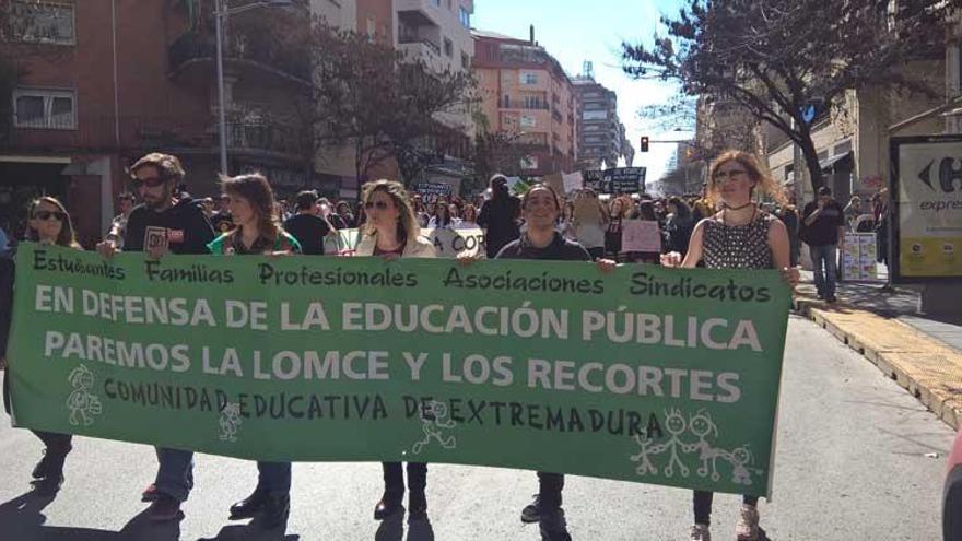 Los estudiantes extremeños paran como protesta contra la Lomce