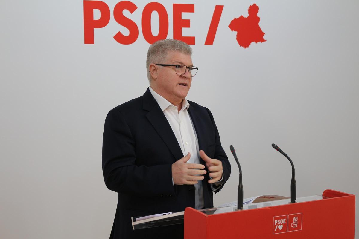 José Vélez, secretario general del PSOE regional, este lunes.