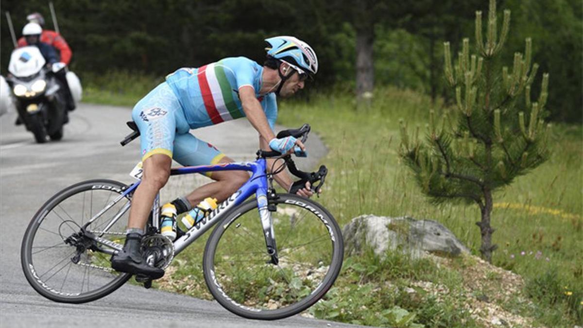 Nibali revalida su título de campeón de Italia con victoria en Superga