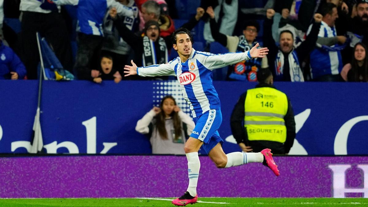 Pere Milla celebra su gol de este lunes contra el Sevilla.