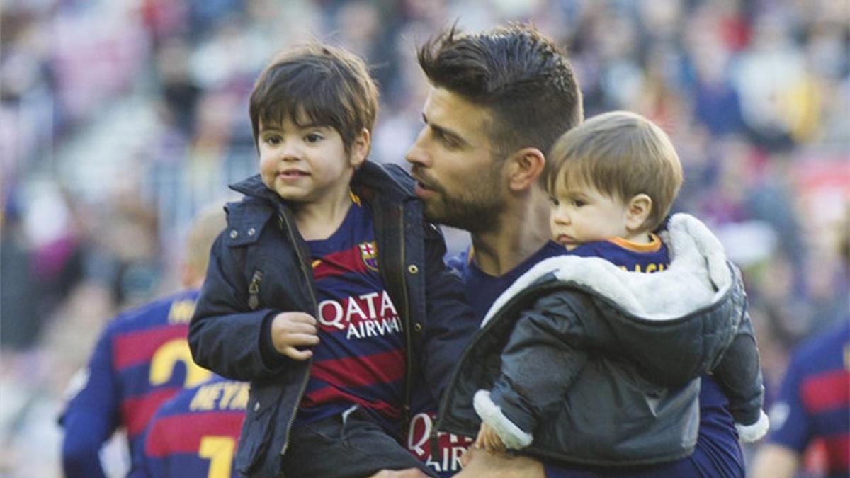 Gerard Piqué, con sus hijos