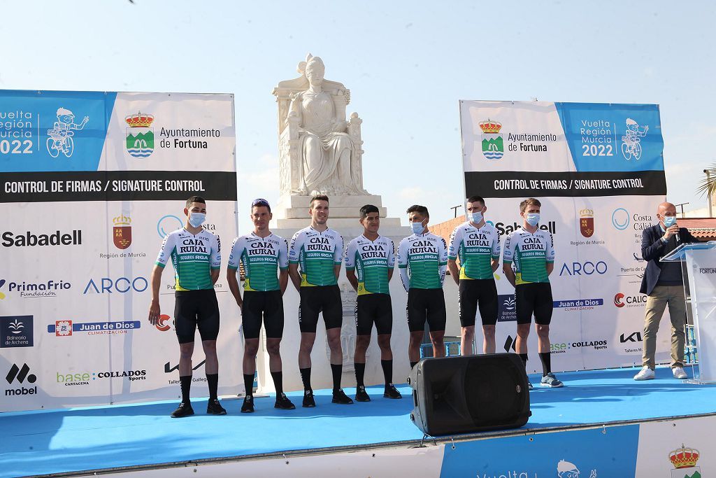 Así ha sido la salida de la Vuelta a Murcia en Fortuna