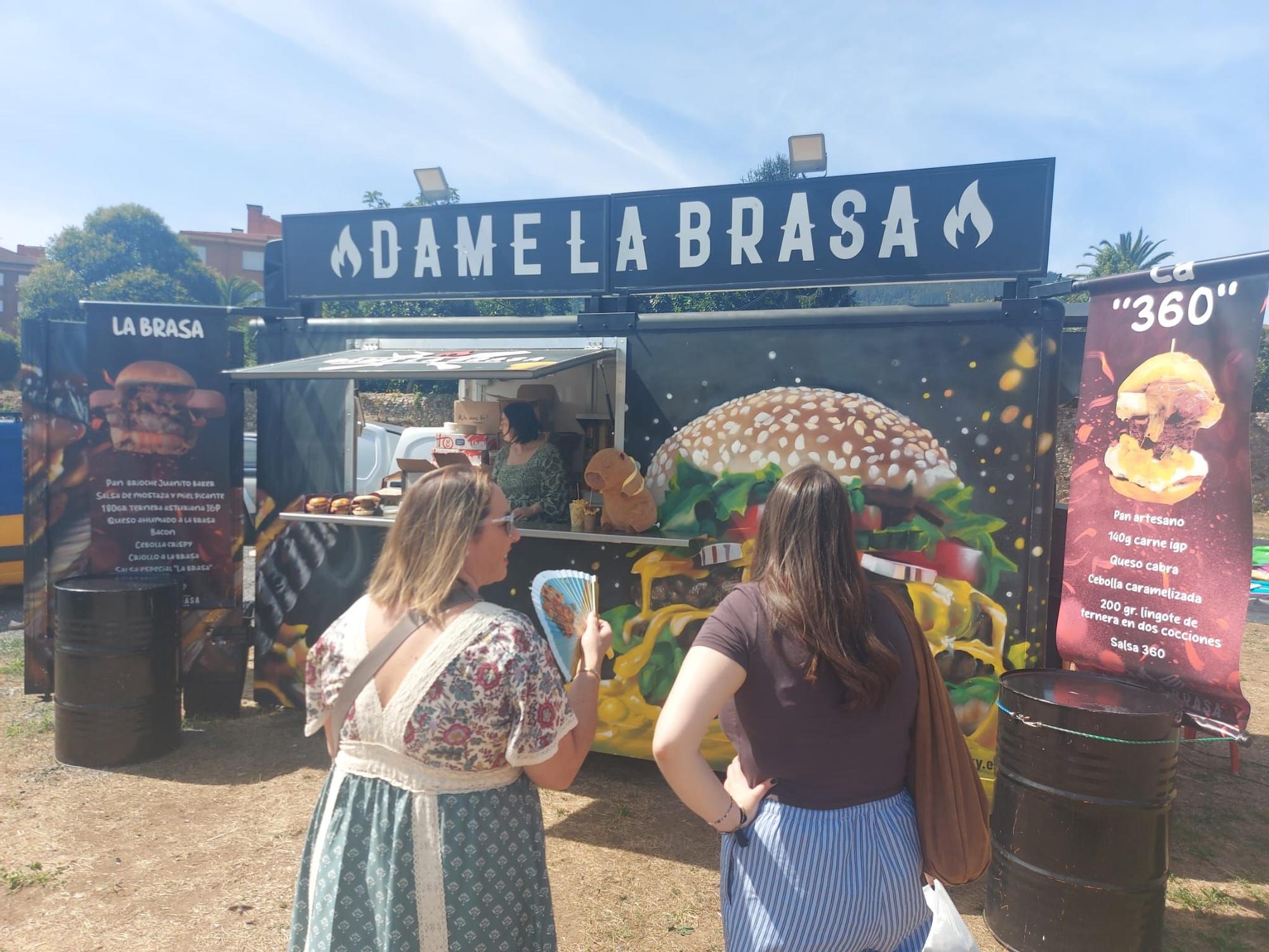En imágenes: Salas estrena su primera quedada de foodtrucks