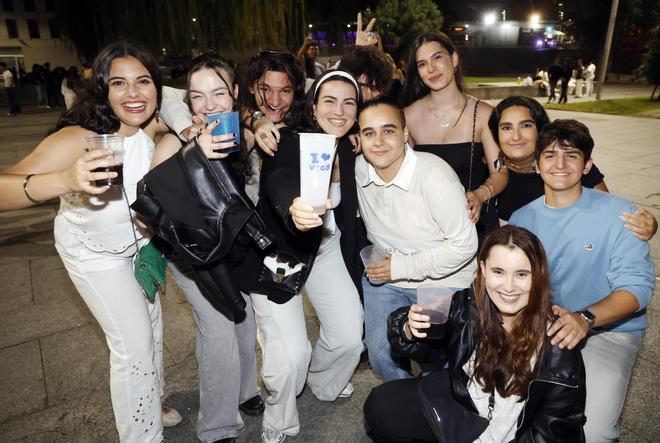 Estudiantes celebran el fin de los exámenes de la PAU y Universidad
