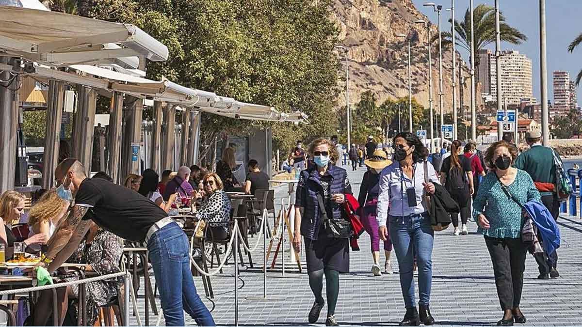 El País Valencià paga falques en ràdios perquè els madrilenys no hi vagin per Pasqua