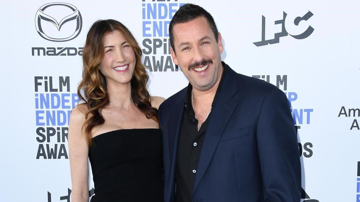 Jackie Sandler y Adam Sandler en los Spirit Awards