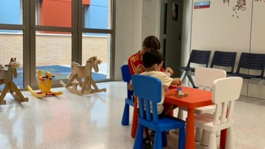 Acusan al SMS de no sacar todas las plazas de Pediatría vacantes al concurso de traslados