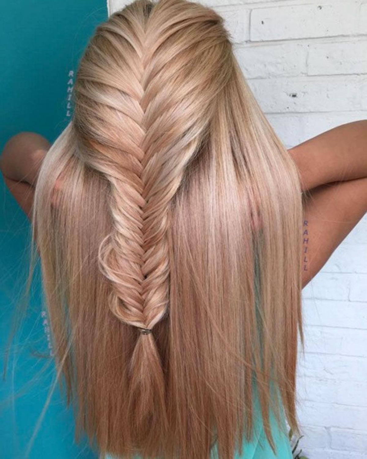 Trenza de espiga en 'Rose Gold Blonde'