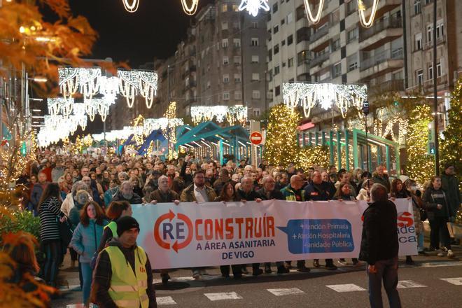 Vigo se manifiesta en defensa de la sanidad pública