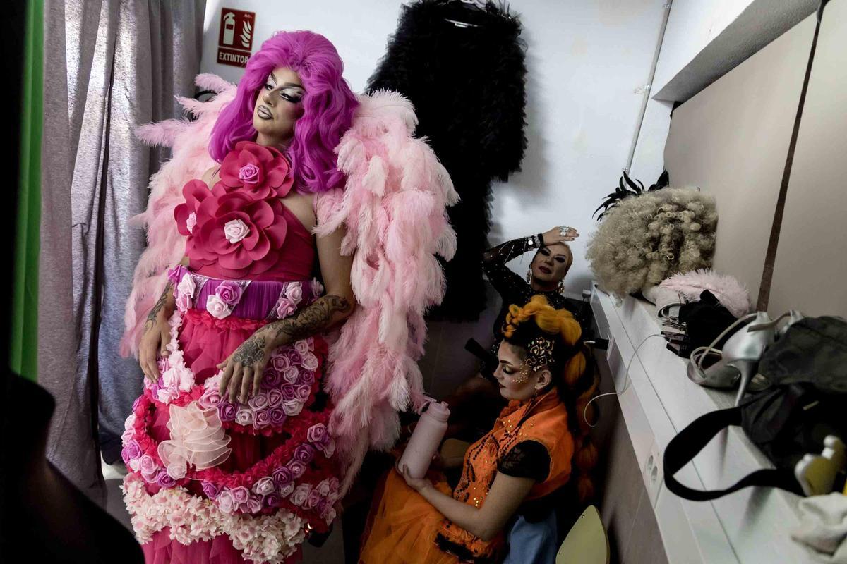 Elche rompe prejuicios: un FP de peluquería impulsa a un joven a cumplir su sueño drag a través de teatro Elche rompe prejuicios: un FP de peluquería impulsa a un joven a cumplir su sueño drag a través de teatro