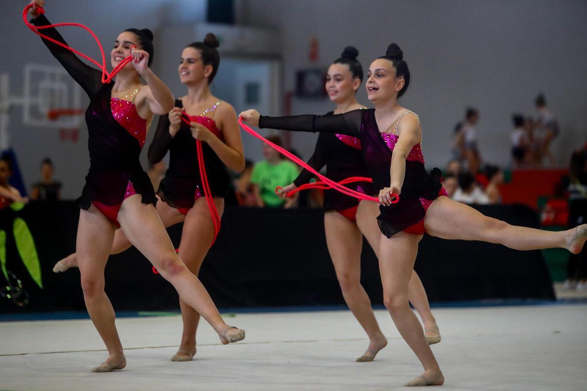 El Torneo Vilarousa hace de la gimnasia rítmica un espectáculo en Catoira