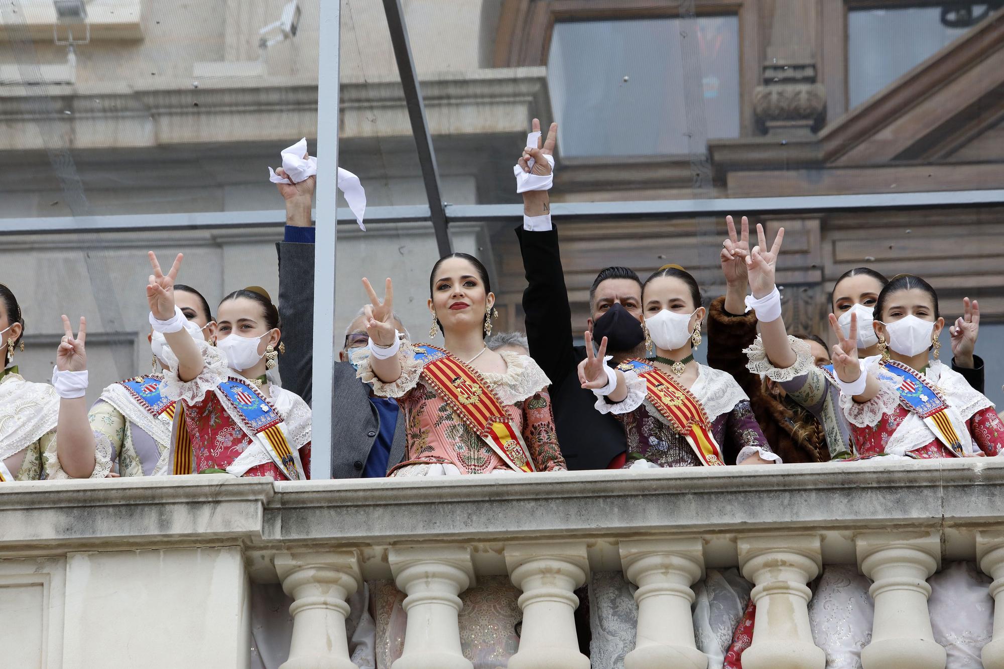 La mascletà con los colores de Ucrania, en imágenes