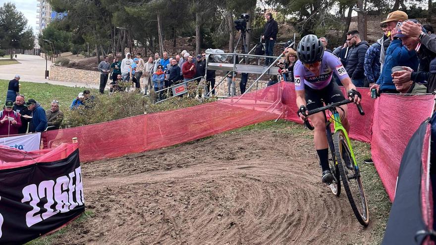 Sofía Rodríguez y Alba Teruel participan en la copa del mundo de Benidorm