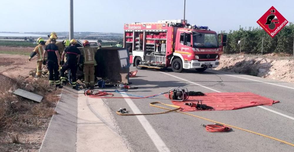 Un camionero fallece en un accidente de tráfico en una carretera de Los Montesinos