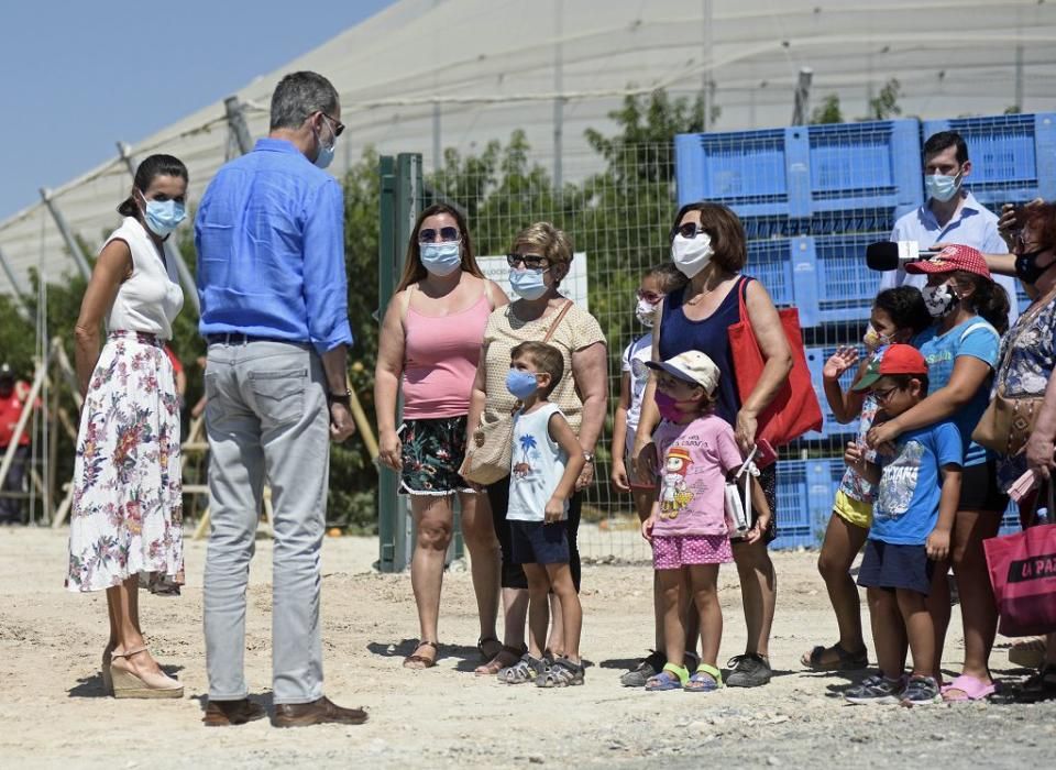 Visita de los reyes a la cooperativa La Carrichosa de Cieza