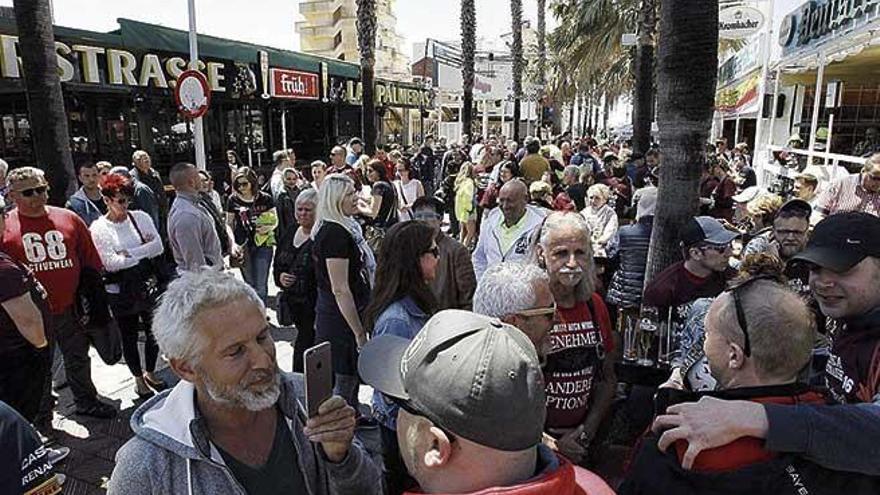 Una imagen para el recuerdo, de momento, Platja de Palma abarrotada de turistas.