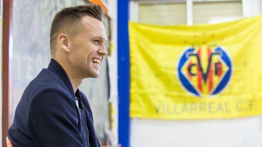 Cheryshev vuelve a las aulas en el CEIP Carlos Celma de Castellón